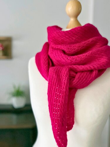 Strickanleitung Dreieckstuch "LEVITA"  (mit zwei attraktiven Seiten)