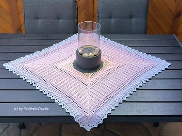 Häkelanleitung - Mitteldecke "Magic"