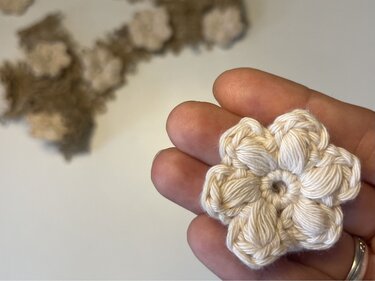 Blütenzauber für dich & mich häkeln: Partnerlook Mama & Kind | Geschenkidee - Bild 3