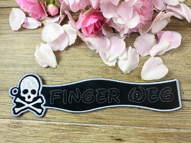 Stickdatei 3D-Anhänger Finger WEG, Maschinenstickdatei - Sticken