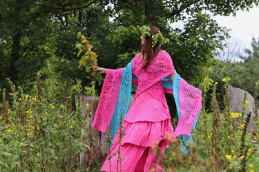 Boho Cinderella’s Meadow Wrap / Festival Shawl / Fairy Goddess Lace Scarf - Bild 8