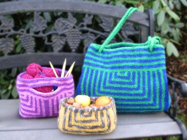 Lenea Bag, knitfelted bag & basket pattern in 10 sizes