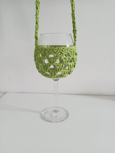 Weinglashalter zum Umhängen - Häkeln