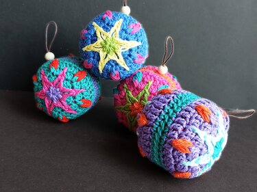 Crochet pattern Christmas bauble Star Sparkle