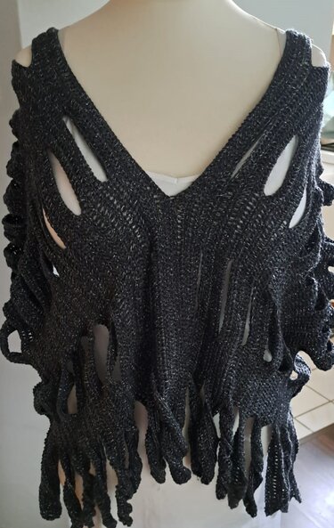 Fiona der quer gehäkelte Poncho - Häkeln