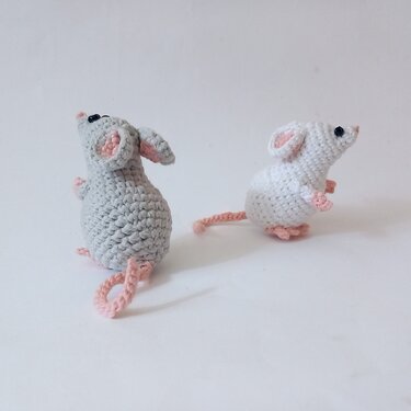 Small Mouse. Crochet pattern