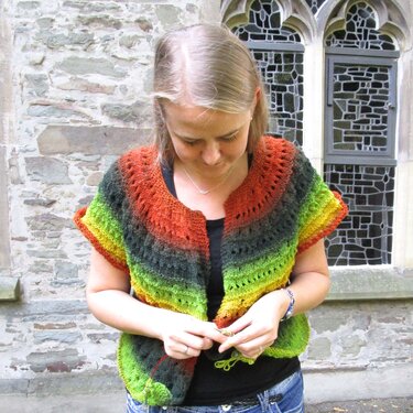 Crepidula Vest, round yoke, lace, size L to XXL, knitting pattern