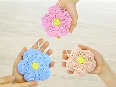 Flower Shopping Net with Storage Bag - Crochet Pattern - Image 6