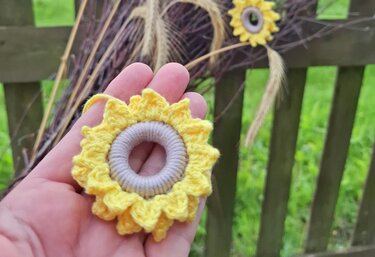 Sonnenblumen Anhänger häkeln