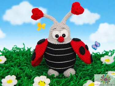 Ladybug Couple in Love - Crochet Pattern