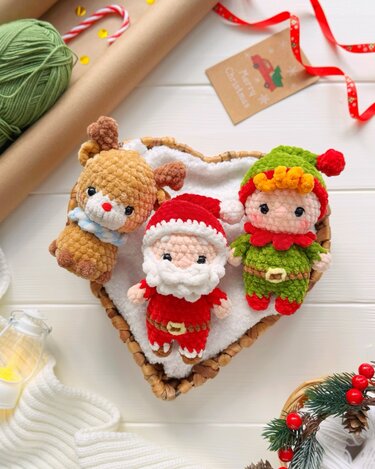 Amigurumi crochet pattern "Holly Jolly plushies" - 3 characters