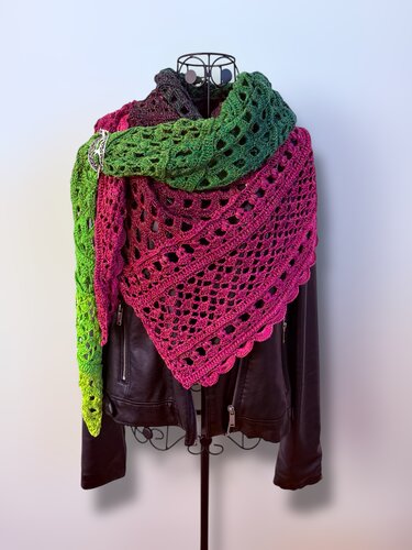 Crochet Pattern Triangular Scarf "Dryope"