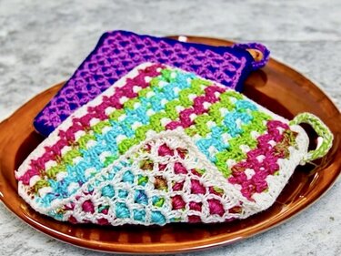 Double Design Potholders - Crochet Pattern