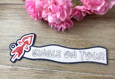 Stickdatei 3D-Anhänger Single ON TOUR, Maschinenstickdatei - Sticken