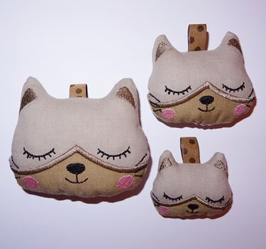 Stickdatei - Katze 1 ITH - in 3 Größen - Anhänger cute Schlüsselanhänger - Sticken