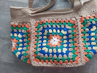 Häkelanleitung: Beidseitig tragbare Tasche aus 5 Granny Squares - Bild 19