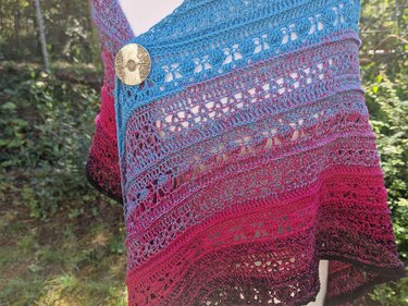 Alicja Häkelanleitung - symmetrisches Dreieckstuch