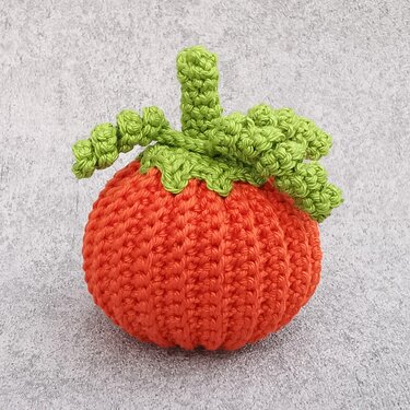 HEXEN-WICHTEL – Häkelanleitung Gnom / Hexe mit Kürbis