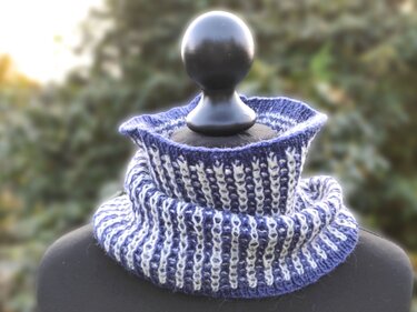 Kedja Cowl, slipped stitches, reversible, knitting pattern