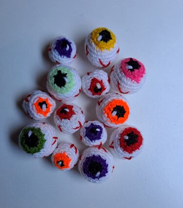 Eyeballs - Crochet