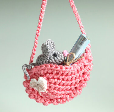 Little Wing Bag with Mouse – Pattern for Christmas, Gifts & Decoration - Crochet