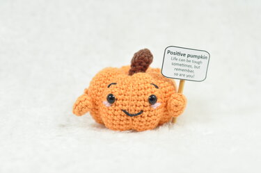 Crochet Pattern Positive Pumpkin - Image 4