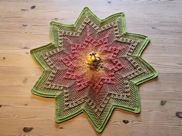Häkelanleitung Stern Tischdecke/Kissen Alva - Bild 8