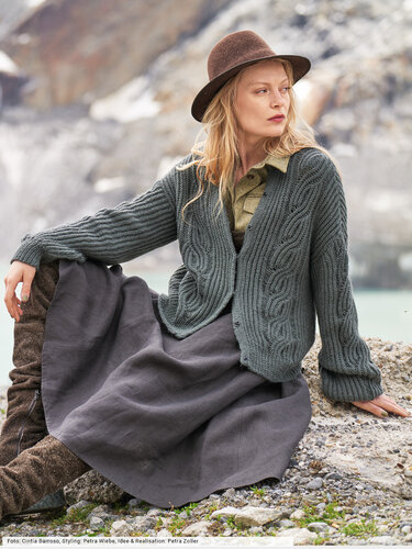 Patenmuster-Jacke mit Zöpfen - Stricken