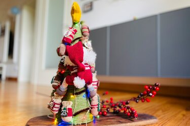 Weihnachtsmann mit Adventskalender Häkelanleitung Amigurumi