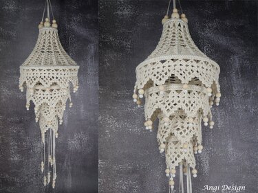 Hängender mehrstufiger gehäkelter Lampion in Beige mit Holzperlen vor dunklem Hintergrund