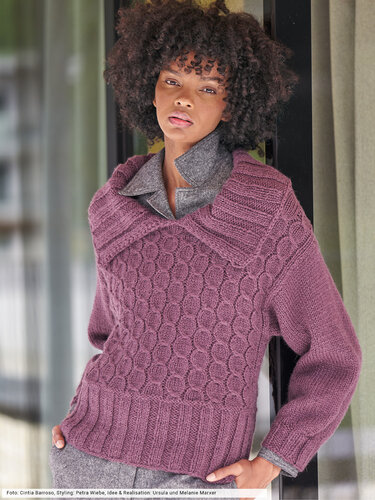 Zopfmuster-Pulli mit großen Kragen - Stricken
