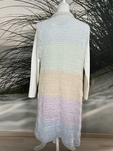 Lange Weste in Pastell - Häkeln