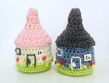 Crochet pattern little cottage house for LED tea light, fairy house decor - Image 11