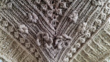 Häkelanleitung Dreieckstuch "earth song" - Bild 7