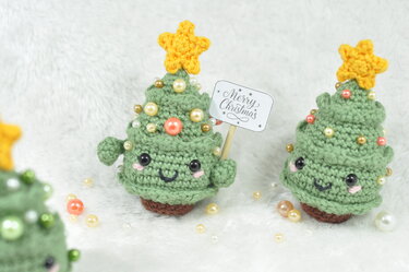 Crochet Pattern Christmas Tree with Text - Image 4
