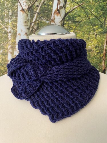 Crochet pattern mini shawl Tae