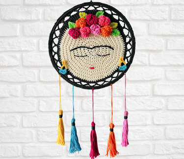 Dreamcatcher Mexican Beauty, woman with flower crown, crochet pattern, PDF - Image 2