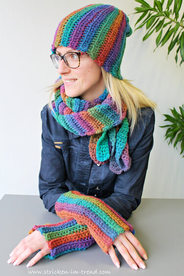 Strickanleitung Poncho SoftDream #3 + Häkelset BONUS Mütze, Tuch & Stulpen