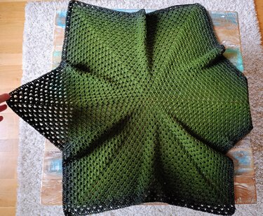 Leichte Hexagonjacke im Farbverlauf - kombistark für viele Anlässe, einfach - Häkeln