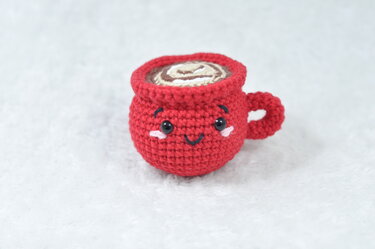 Crochet Pattern – Cute Christmas Mug with Cocoa, Marshmallows & Candy Cane - Image 2