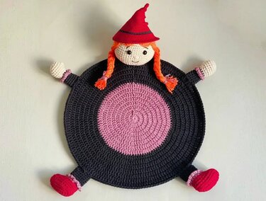 Crochet Pattern Witch Placemat for Halloween Table Decor