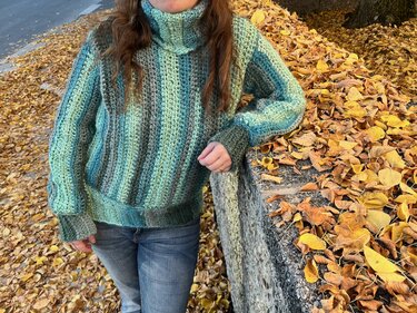 Crochet Pattern Turtleneck Sweater "Malachite"
