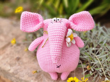 P1 Pink Elephant. Crochet Pattern PDF in English and German. - Image 4