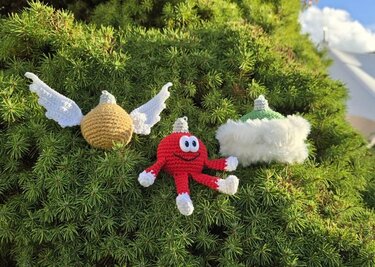 Crochet pattern “Christmas tree baubles 4in1” – festive tree decorations to