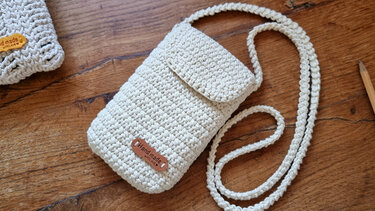 T10 Crochet pattern. Crossbody bag for a mobile phone