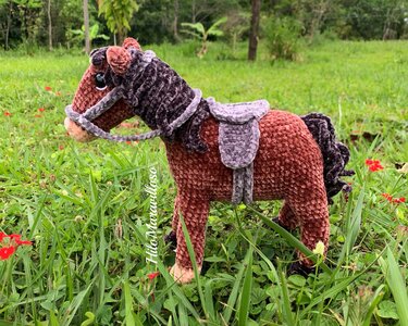 Horse Alma crochet pattern