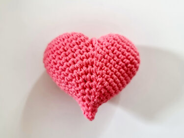 P25 Crochet pattern PDF. Gift. Surprise – love letter. Letter with a heart. - Image 2