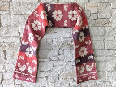Scarf "Love Birds" - double sided knitting pattern