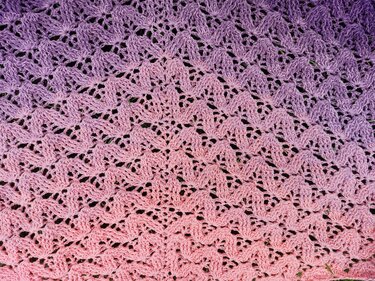 Flat triangular scarf Camilla BE – crochet pattern - Image 5
