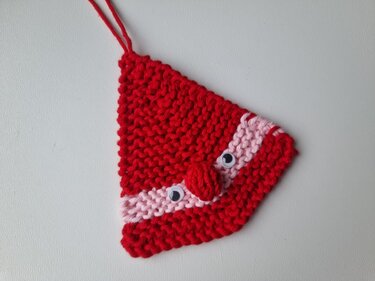 Nikolaus mit gestrickter Nase und Wackelaugen – Weihnachtsdeko Anhänger uvm - Stricken